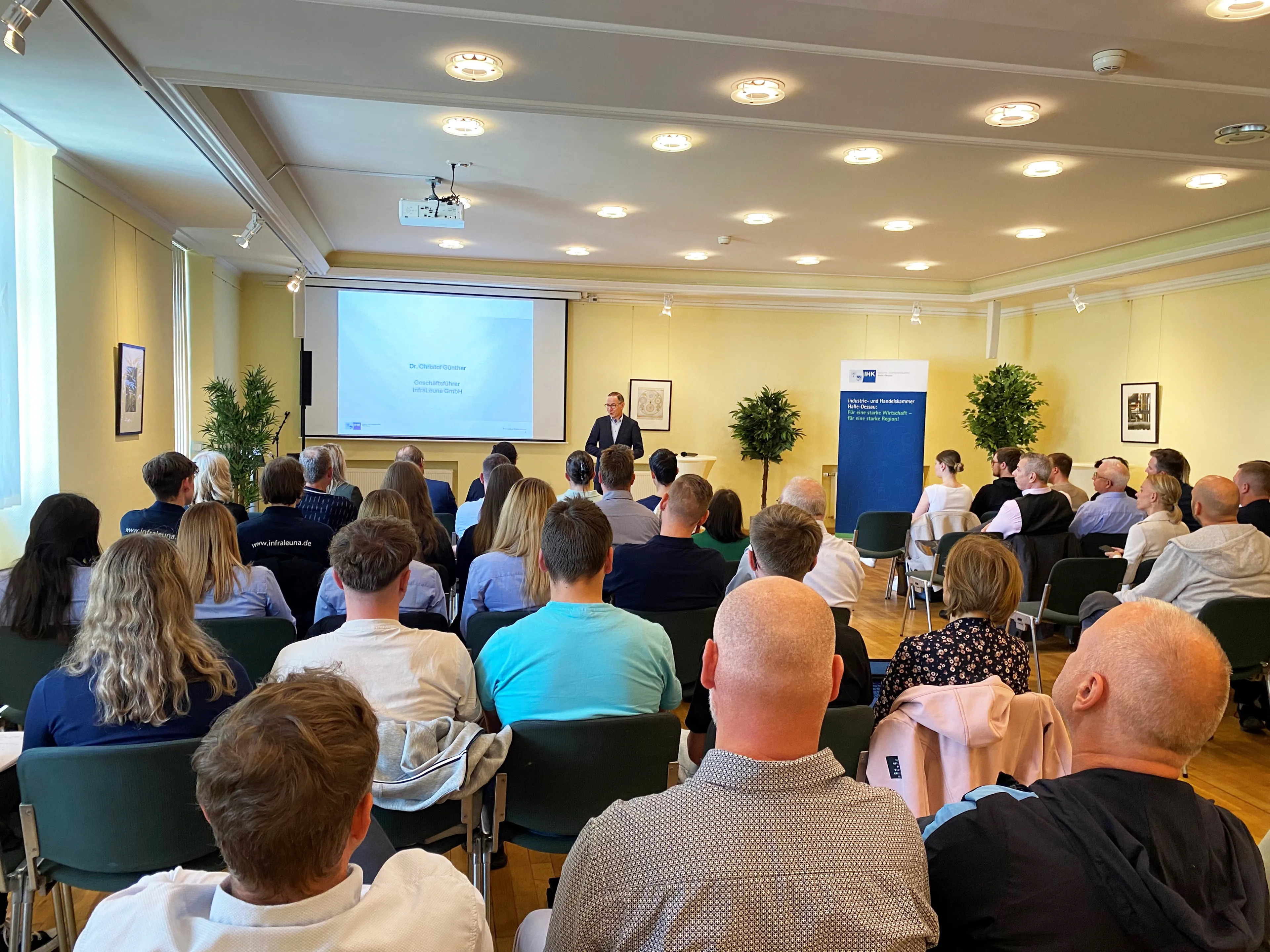 Eröffnung der Abschlussveranstaltung durch Dr. Christof Günther, Geschäftsführer, InfraLeuna GmbH 