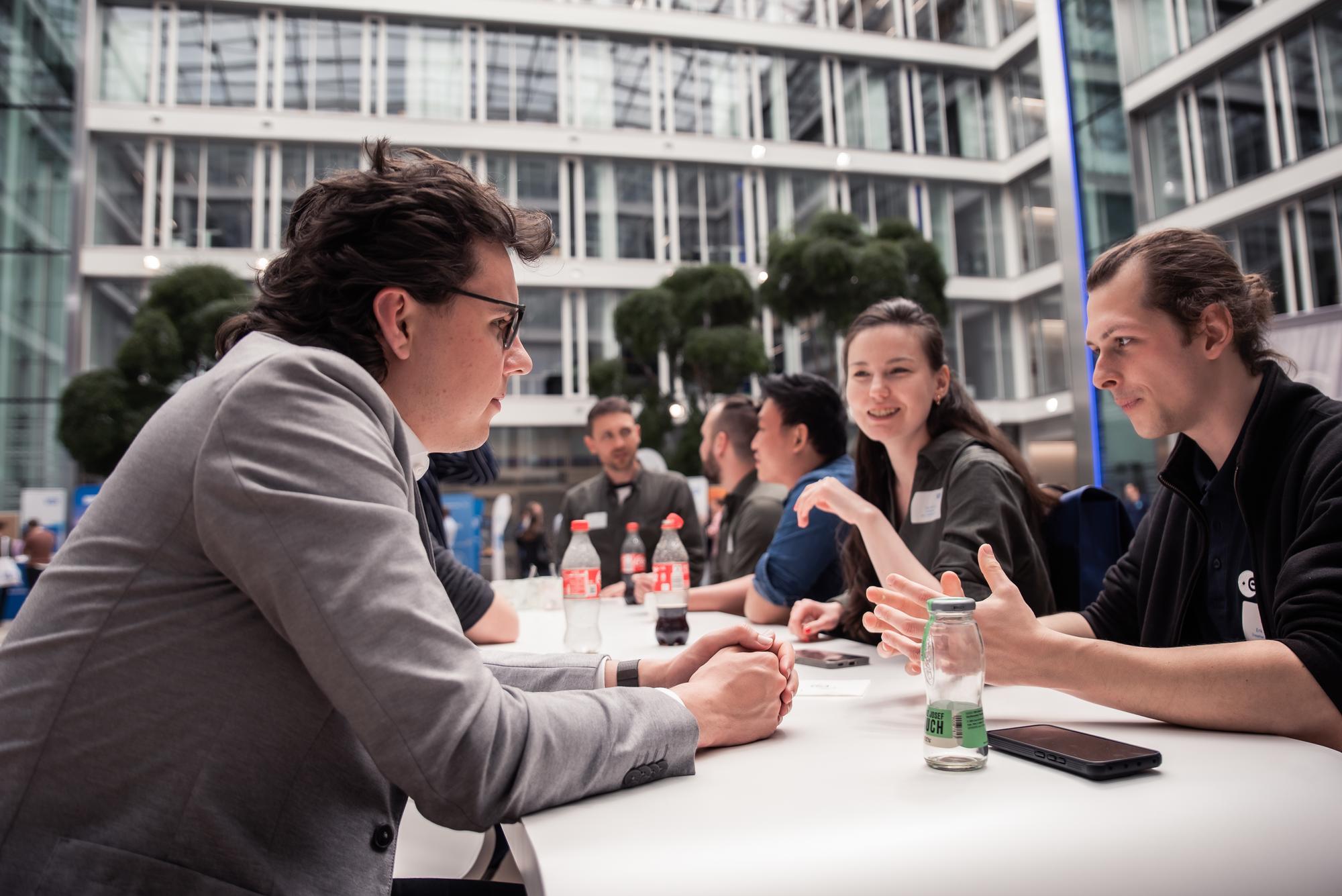 Diskussionsrunde der Young Engineers, Foto: Tom Bauer